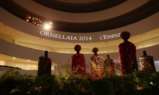 Un'immagine dall'asta newyorkese dove 9 lotti di Ornellaia 2014 hanno raccolto 104mila euro