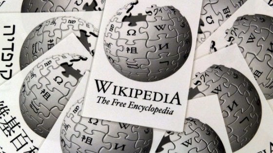 Wikipedia va a scuola, la ricetta contro le fake news: ''Imparate a verificare le fonti''