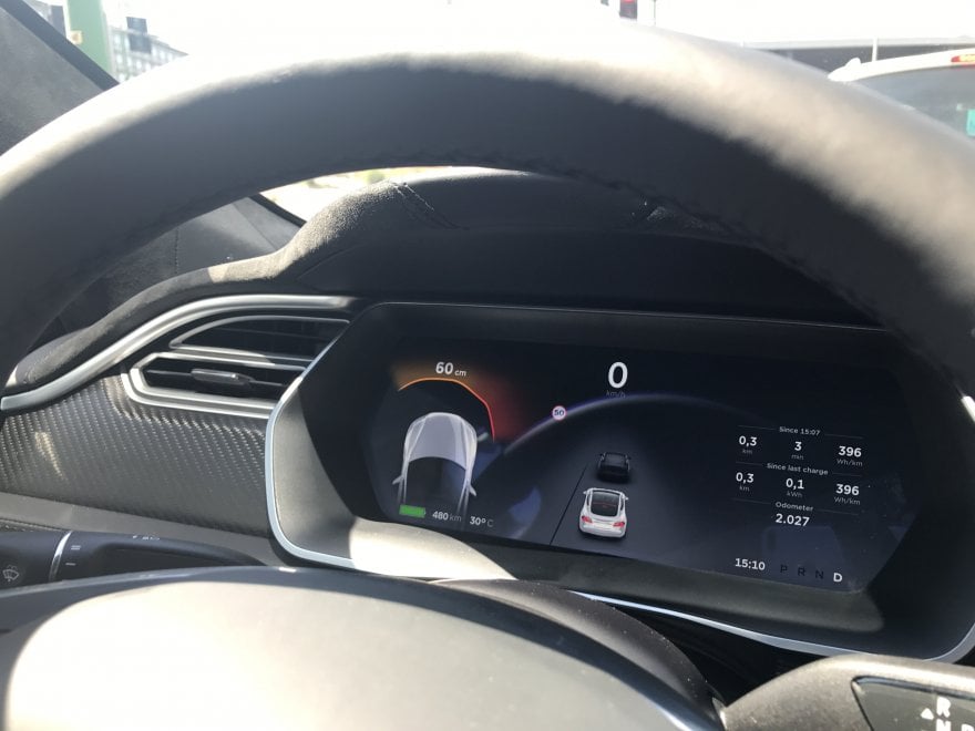 Gli schermi tattili della Tesla 