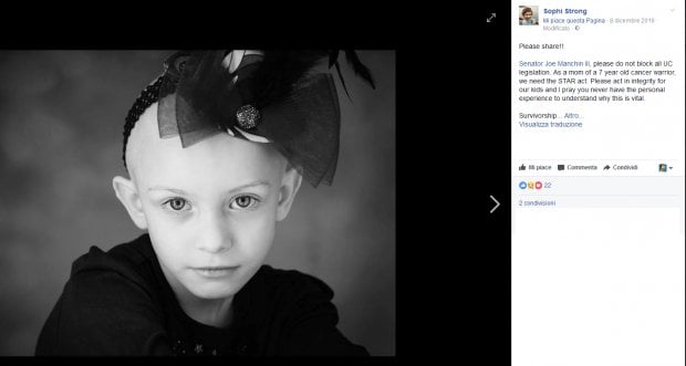 La piccola Sophie nelle foto della maestra. La battaglia contro il cancro diventa virale