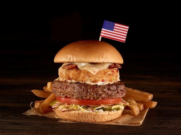 Paese che vai, hamburger che trovi: eccone 8 per fare un giro del mondo