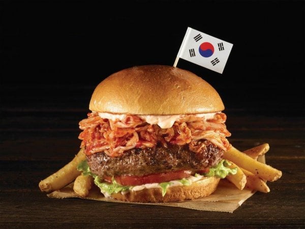Paese che vai, hamburger che trovi: eccone 8 per fare un giro del mondo