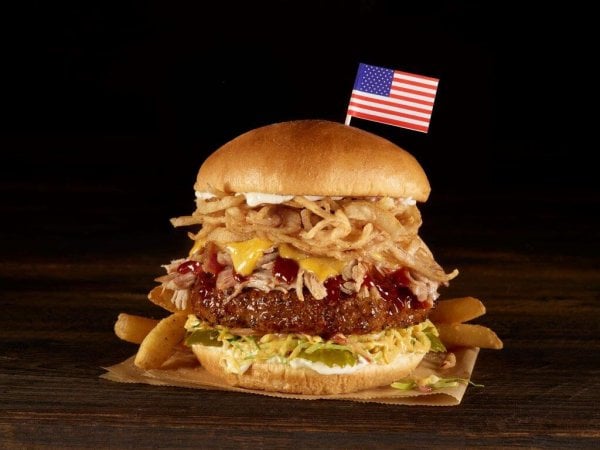 Paese che vai, hamburger che trovi: eccone 8 per fare un giro del mondo