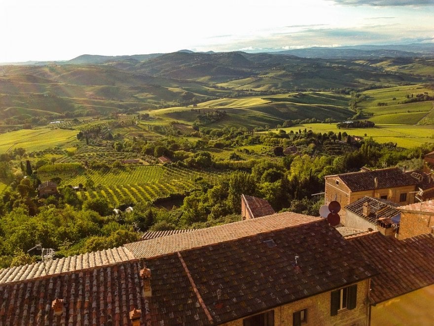 Anziani, il decalogo anti-caldo