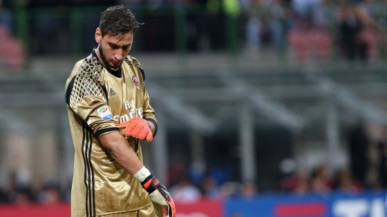 Milan, Raiola incontra Fassone: si decide il futuro di Donnarumma