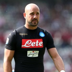 Napoli, Reina al bivio: rinnovo o addio. Berenguer, rinvio di una settimana