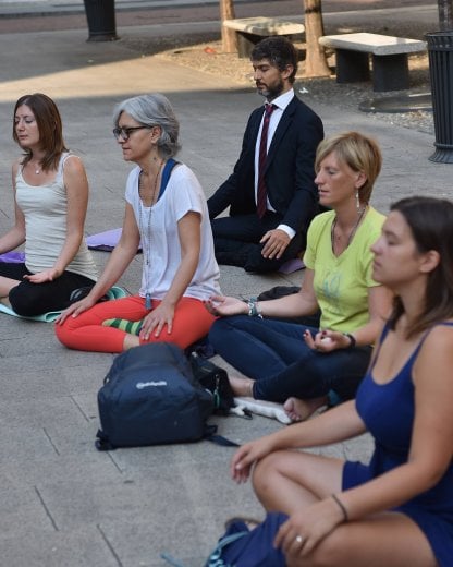 Yoga, la giornata internazionale: così si medita in piazza