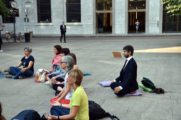 Yoga, la giornata internazionale: così si medita in piazza