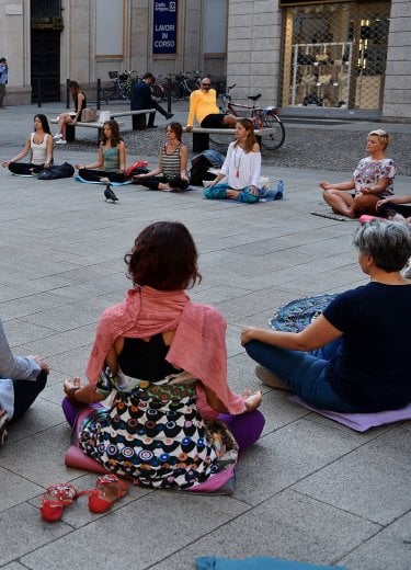 Yoga, la giornata internazionale: così si medita in piazza