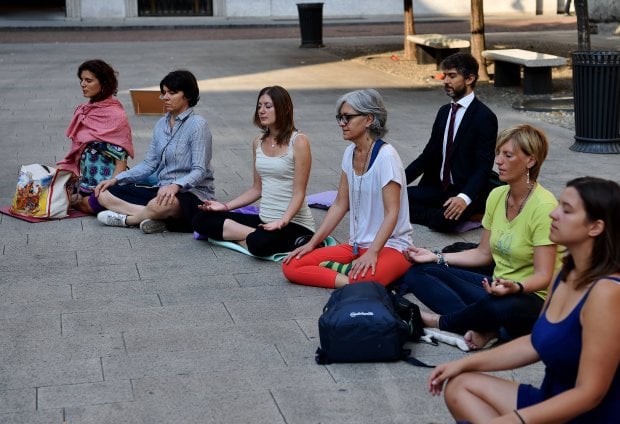 Yoga, la giornata internazionale: così si medita in piazza