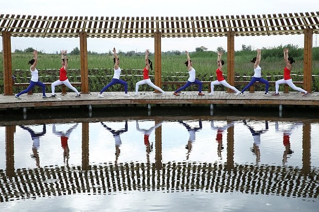 Yoga, la giornata internazionale: così si medita in piazza