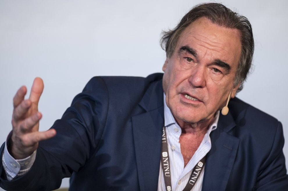La verità di Oliver Stone sulla cyberwar