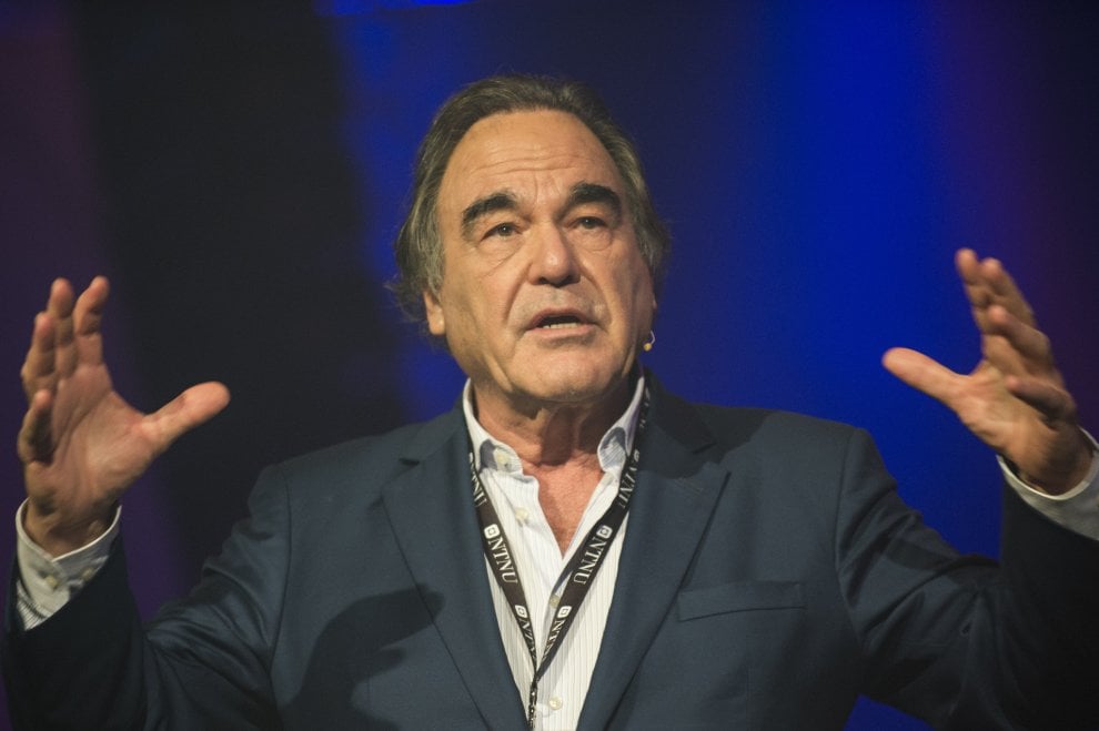 La verità di Oliver Stone sulla cyberwar