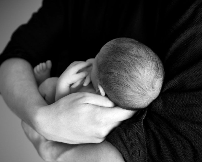 Il decalogo per affrontare il pianto del neonato