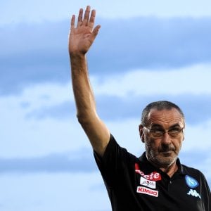 Napoli, Sarri: "Scudetto? Dura con chi ne ha vinti sei in fila"
