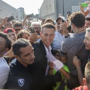 Juventus, che festa per Bernardeschi. I tifosi: ''Dategli la numero 10''