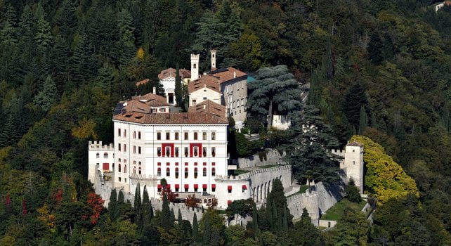 Castelli gourmet: quando il ristorante (di qualità) è tra torri e ponti levatoi