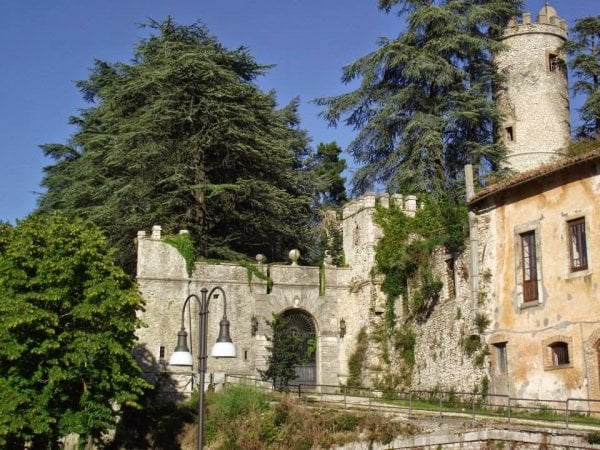 Castelli gourmet: quando il ristorante (di qualità) è tra torri e ponti levatoi