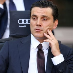 Milan, Montella: “Capitano? Mi sono preso tempo per decidere. San Siro pieno è una responsabilità”