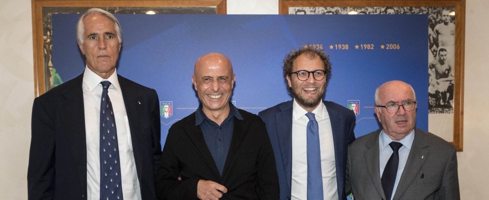 Addio Tessera Del Tifoso Allo Stadio Tornano Le Famiglie E I Tamburi 