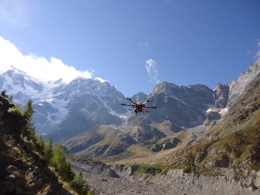 Ghiacciai, dall'Alta scuola politecnica un drone speciale per mapparne lo scioglimento