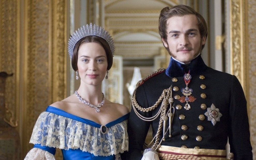 Cast Di The Queen - La Regina