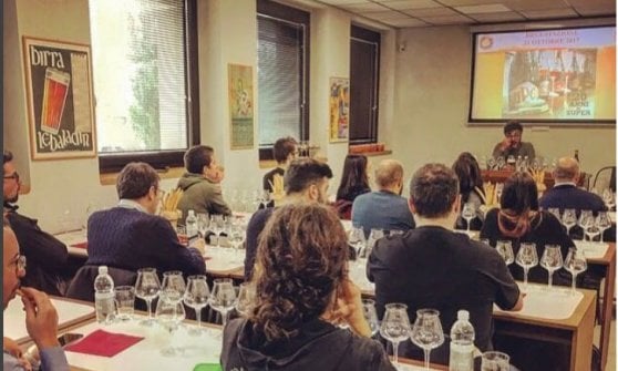 Teo Musso guida una degustazione