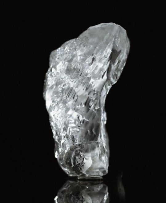 Asta Record Da Christie s Diamante Venduto Per Quasi 29 Milioni Di