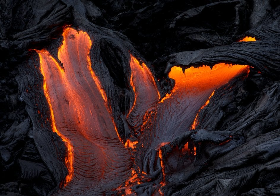 Hawaii, scatti dall'inferno: lo spettacolo della colata lavica