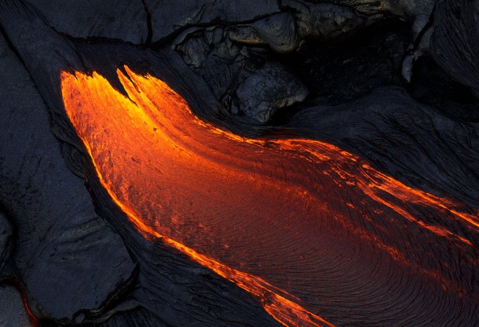 Hawaii, scatti dall'inferno: lo spettacolo della colata lavica