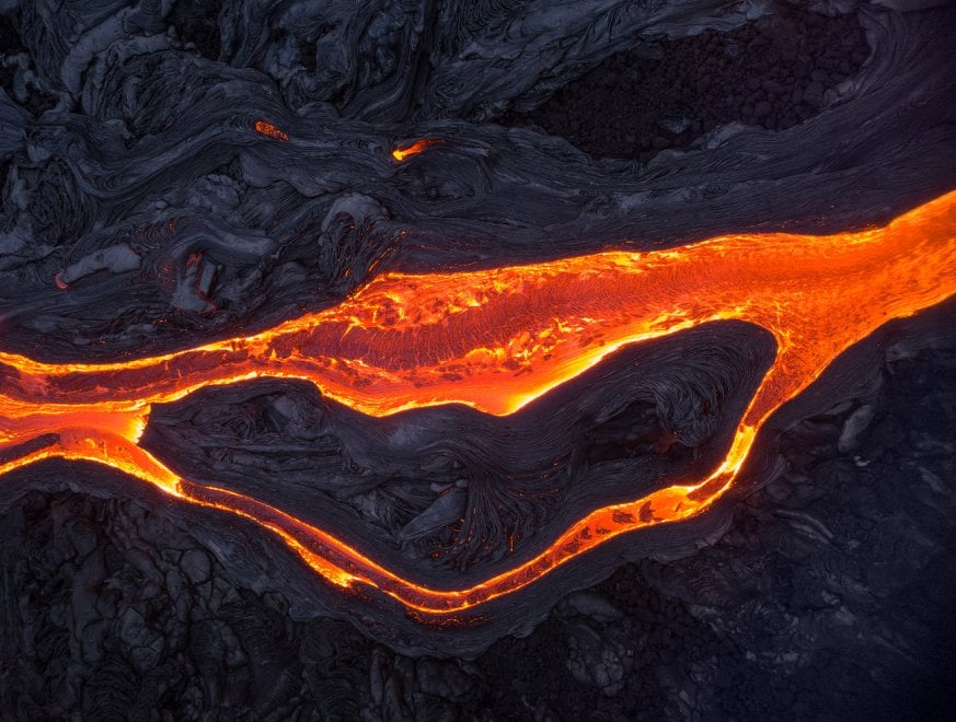 Hawaii, scatti dall'inferno: lo spettacolo della colata lavica