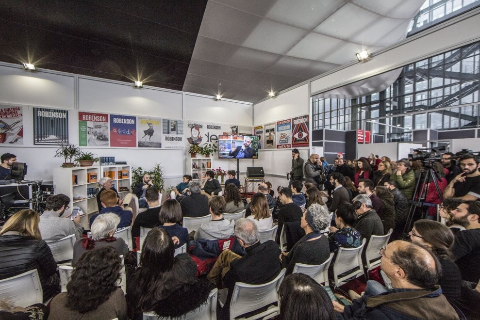 Saviano con Repubblica sotto la Nuvola