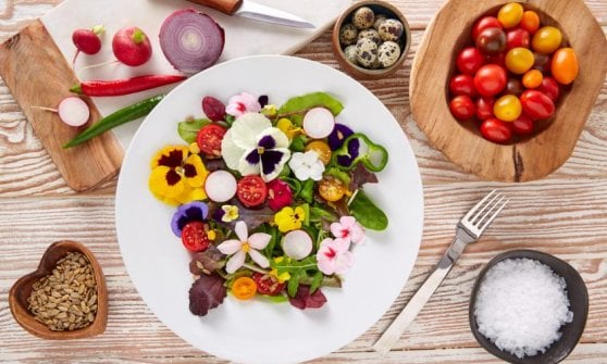 &nbsp;Insalata di fiori eduli