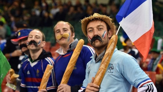 La risposta francese al trionfo della pizza: "Anche la baguette sia premiata dall'Unesco"