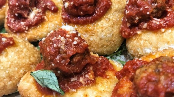 Acerra sempre più città della pizza (sotto il cappello di Pulcinella)