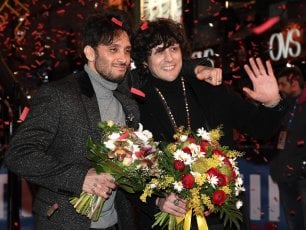 Sanremo 2018, stasera i Campioni in gara. E la città è in festa fra sculture e biscottoni