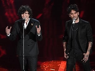 Sanremo 2018, Meta-Moro e il rischio squalifica. La replica: "La canzone rispetta il regolamento"