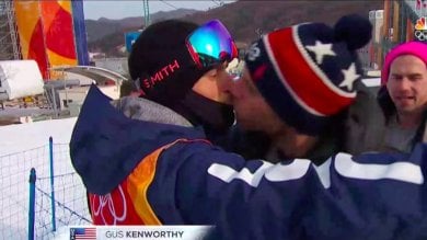 Kenworthy bacia il compagno dopo  la gara: "Orgoglioso di aver mostrato al mondo la mia omosessualità"    foto