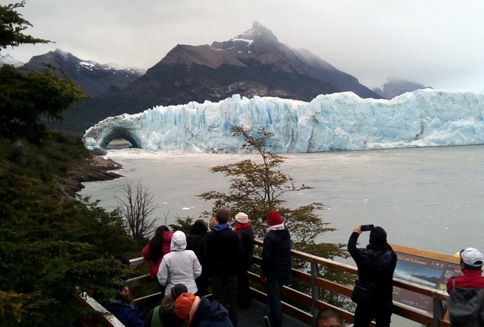 Argentina, il gigante di ghiaccio perde i pezzi:  il crollo sul Perito Moreno