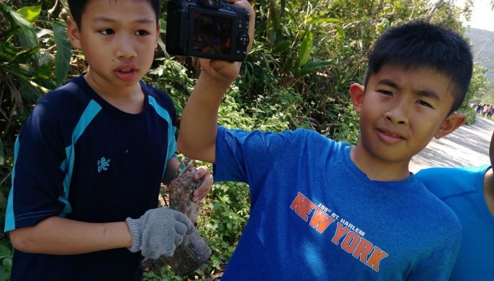 Taiwan, l'odissea della macchina fotografica persa in mare: trovata ancora carica dopo 3 anni