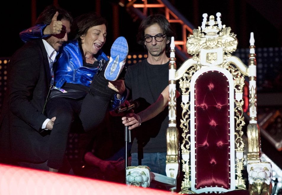 Gianna Nannini, il rock senza limiti, al Concertone con trono e ...