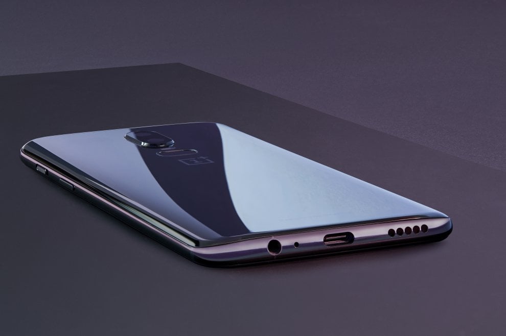 OnePlus 6, il nuovo smartphone elegante e veloce made in China