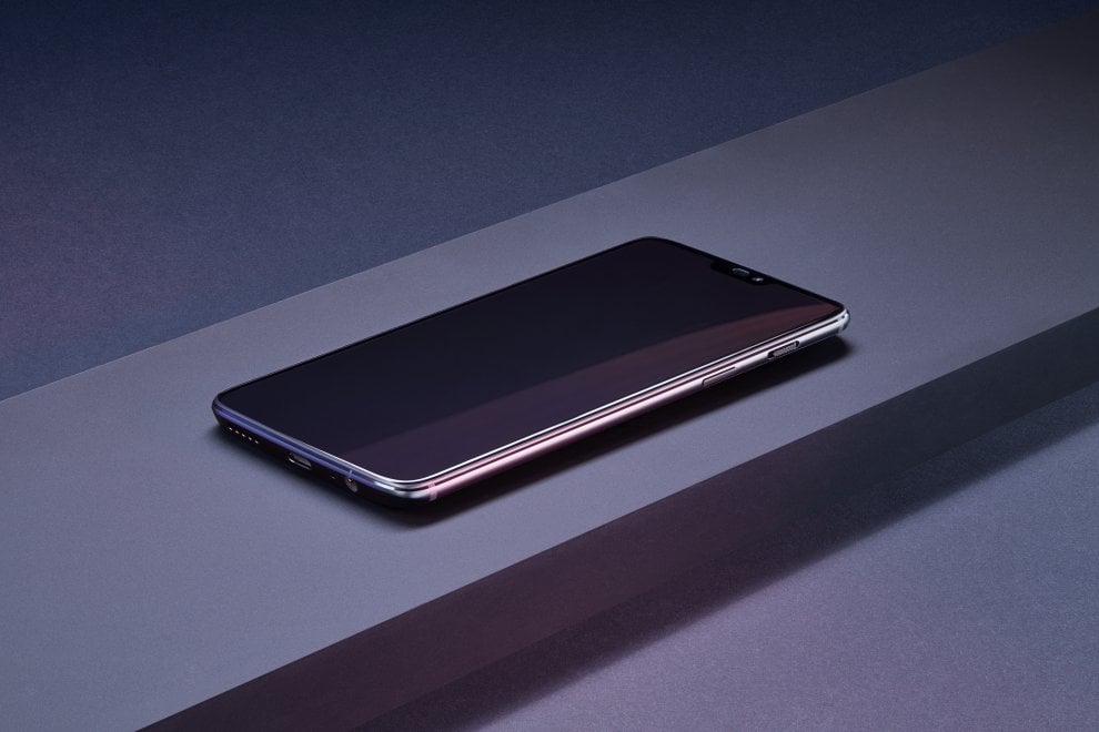 OnePlus 6, il nuovo smartphone elegante e veloce made in China