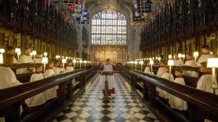 Solo un reporter nel castello,<br />all'altare niente giornalisti