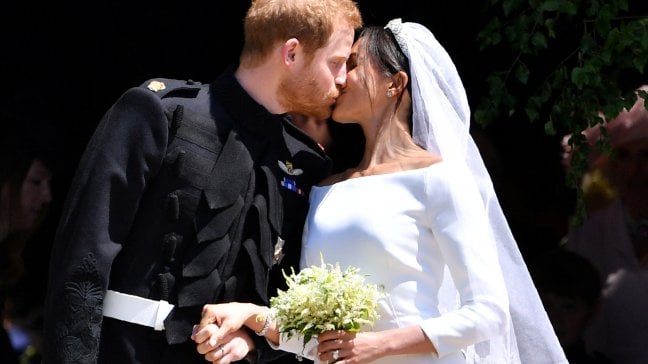 "I will": Harry e Meghan sono sposi &middot; <a href="http://d.repubblica.it/moda/2018/05/19/foto/royal_wedding_meghan_markle_abito_da_sposa_colore_bianco_principe_harry-3988574/1/?ref=RHPPLF-BH-I0-C8-P1-S1.8-T1" class="Articolo"><strong>foto</strong></a><br />Milioni di persone davanti alla tv &middot; <a href="https://puntoitalia.online/dossier/esteri/matrimonio-harry-meghan-royal-wedding/2018/05/19/news/royal_wedding_oggi_il_matrimonio_di_harry_e_meghan_milioni_davanti_alla_tv-196790949/?ref=RHPPLF-BH-I0-C8-P1-S1.8-T1" class="Articolo"><strong>livetweet<br /></strong></a>