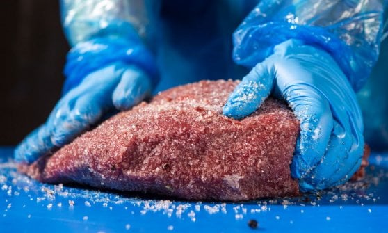 La bresaola, volano dell'economia della Valtellina