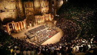 <a href="https://puntoitalia.online/dossier/le-guide/ravenna-festival-nelle-vene-dellamerica/2018/05/31/foto/la_storia_de_le_vie_dell_amicizia_-197802706/1/">Le vie dell'Amicizia 1997&nbsp; 2017</a>