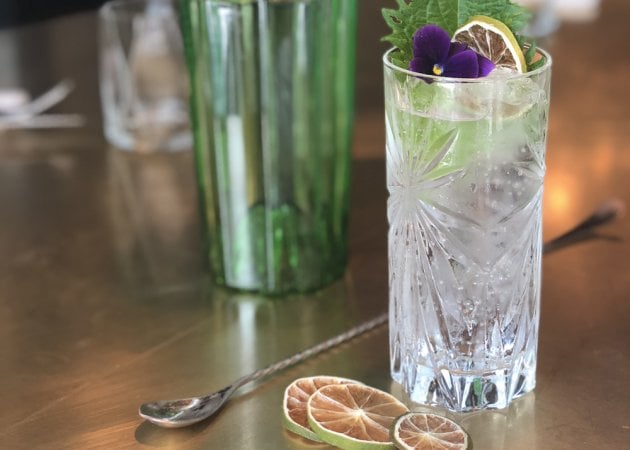 Amanti del gin di tutto il mondo unitevi: ecco 11 cocktail d'autore per celebrarlo