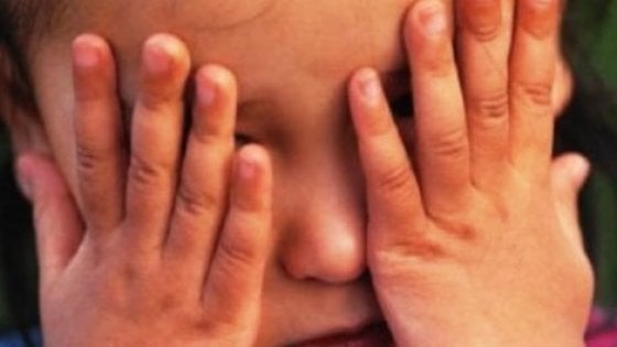Violenze in casa, incubo per 427mila bambini: 'Una stanza per capire l'orrore che provano i piccoli'