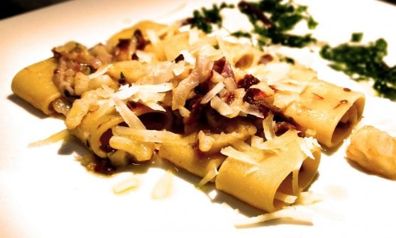 Agnolotti con crema di noci e scaglie di parmigiano - La bettola del gusto